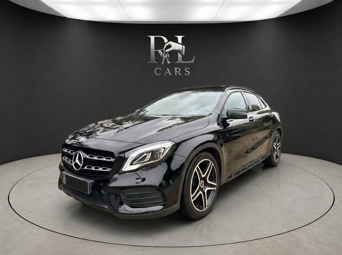 Mercedes-Benz Classe GLA 180 122ch AMG LINE 7G-DCT / TOIT OUVRANT